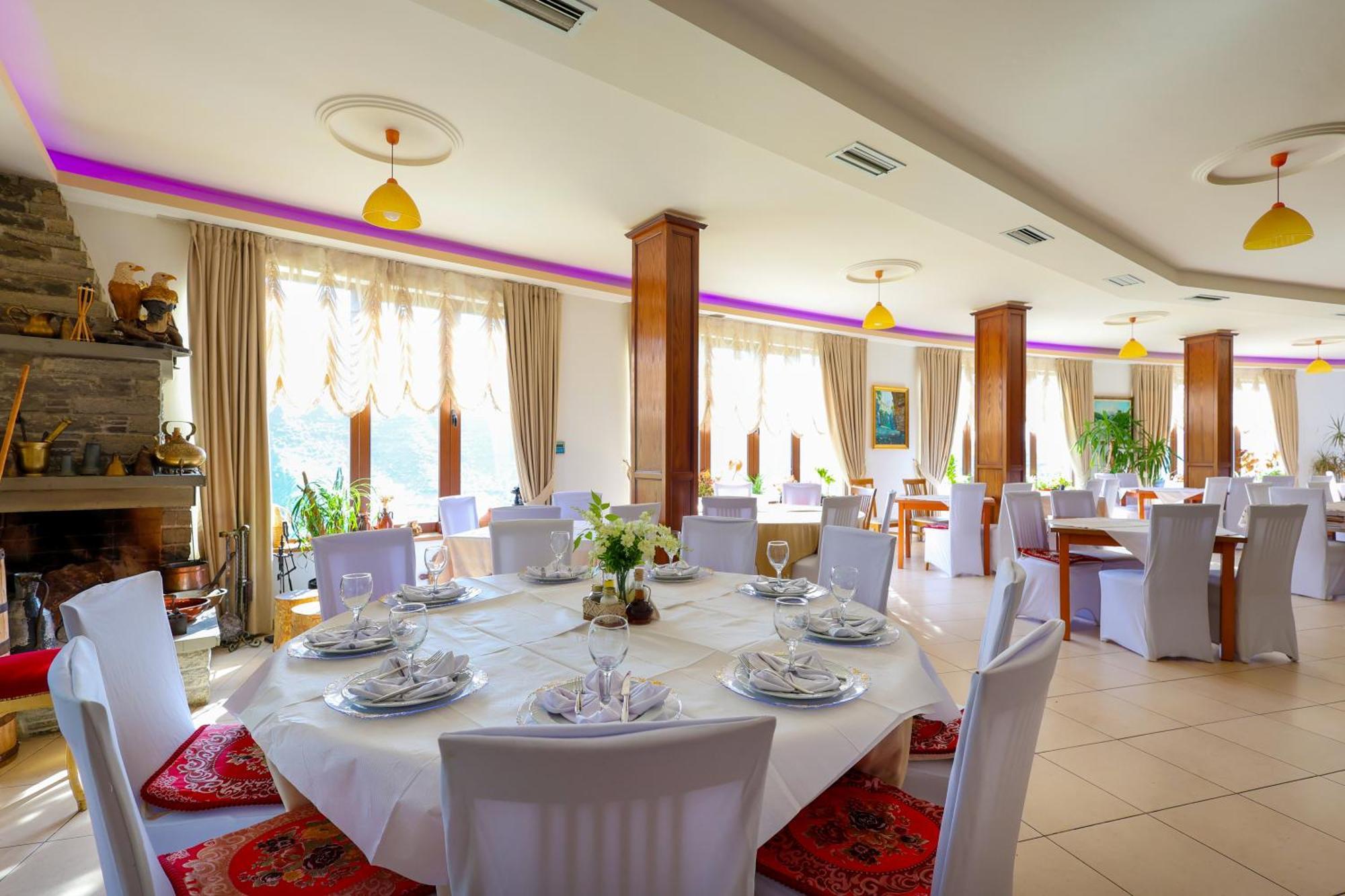 Hotel Kanione Cerenisht المظهر الخارجي الصورة