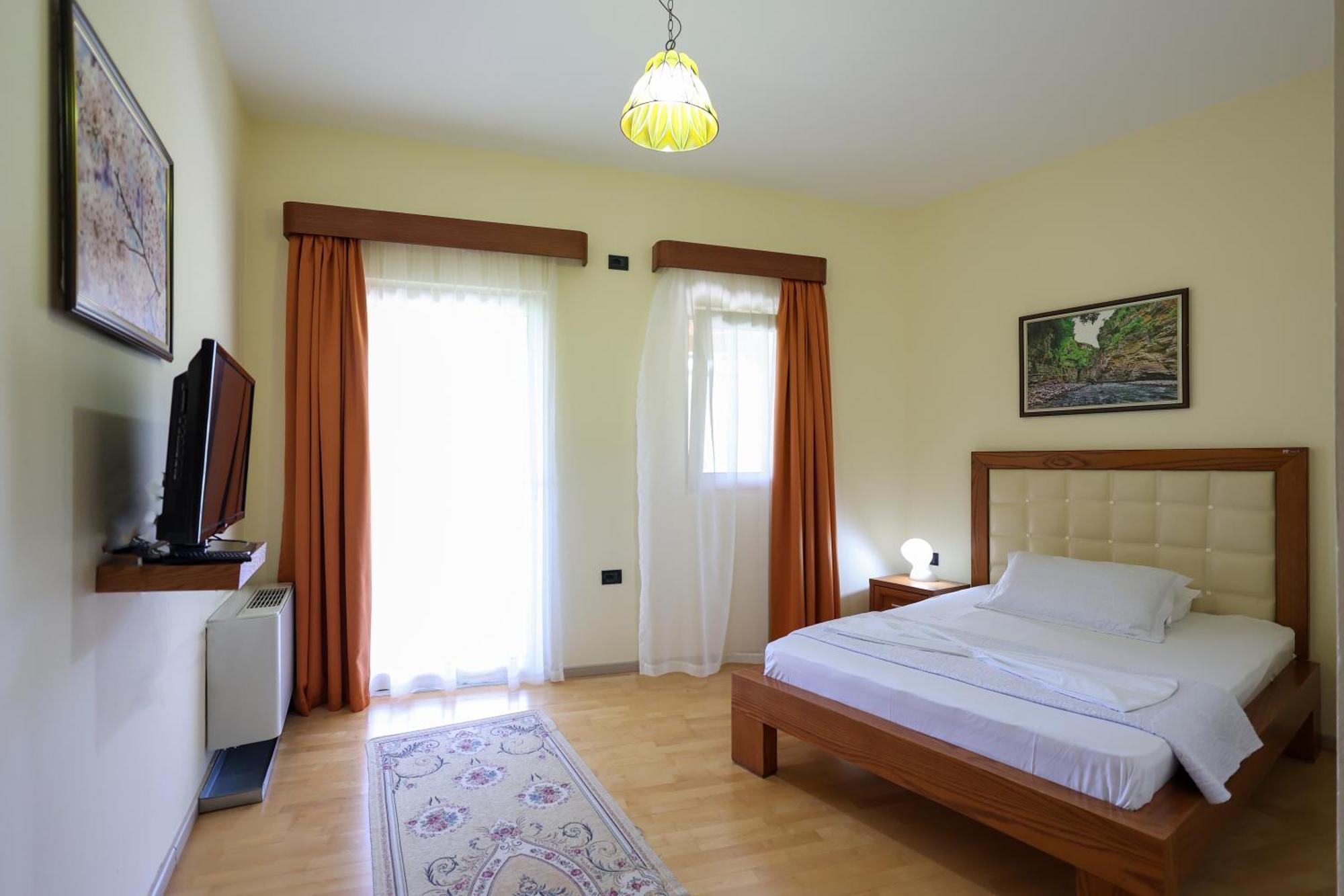 Hotel Kanione Cerenisht المظهر الخارجي الصورة