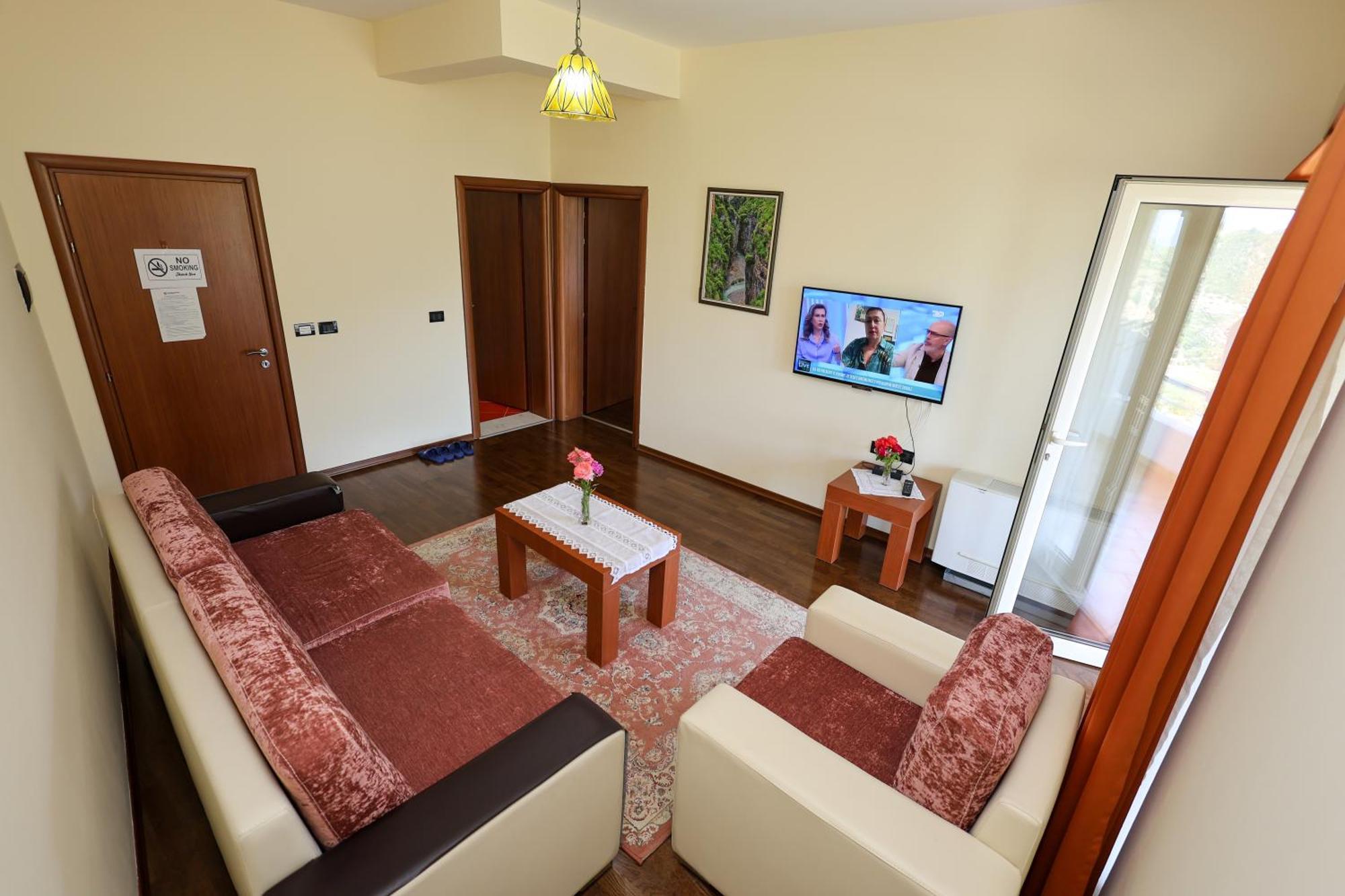 Hotel Kanione Cerenisht المظهر الخارجي الصورة