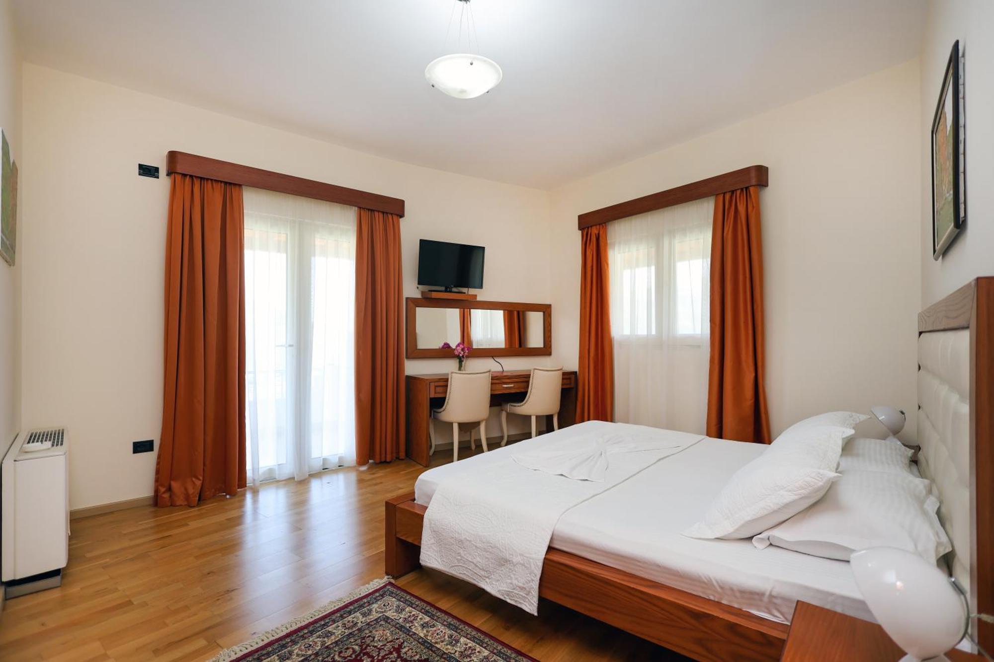 Hotel Kanione Cerenisht المظهر الخارجي الصورة