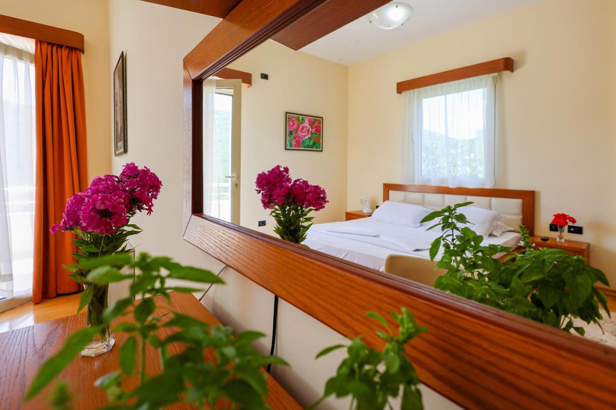 Hotel Kanione Cerenisht المظهر الخارجي الصورة